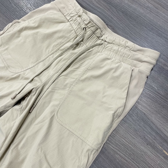 Lulu Lemon Jogging Pant - Picture 2 of 4